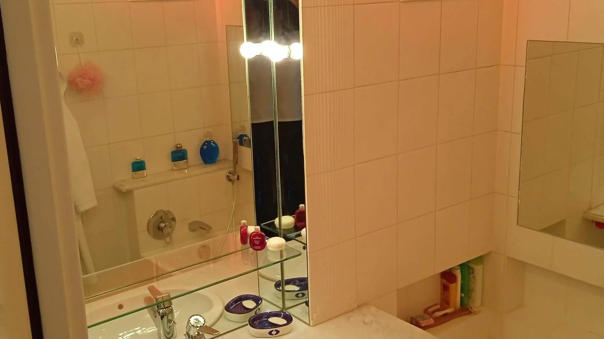 Chez Veronique شقة